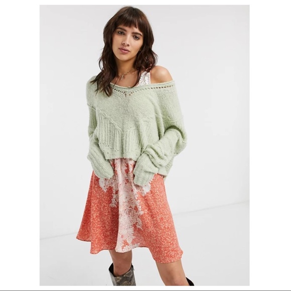 FREE PEOPLE PULLOVER LUXE KNIT SWEATER A2C - Picture 2 of 16